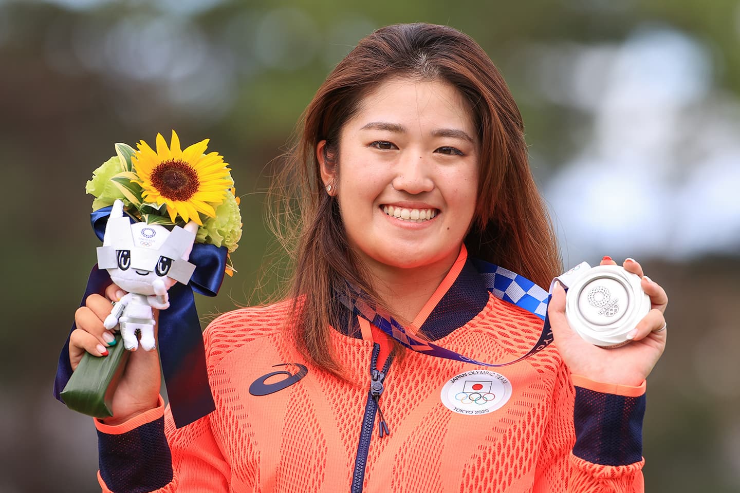 東京2020大会ゴルフ女子表彰式稲見が銀メダル