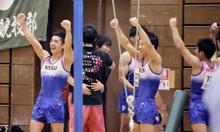 体操、白井が個人と団体で２冠 全日本学生選手権第１日
