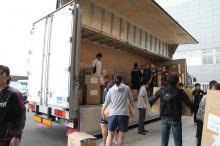 東日本大震災支援：ウエアなど1万426点を陸前高田市へ搬送