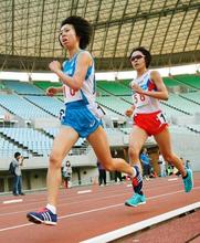 伊藤舞、１万メートルで優勝 女子マラソン五輪代表