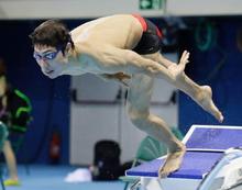 競泳男子の萩野「泳ぎやすい」 リオ五輪本番プールで初練習