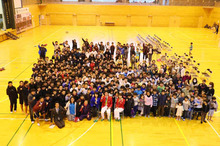 【JOC熊本地震支援活動】萩野公介選手、三宅宏実選手が熊本県内の中学校を訪問