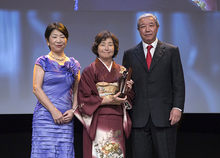 日本女子テニス連盟が「IOC女性とスポーツ賞」、金子正子さん（水泳/シンクロナイズドスイミング）が「IOCコーチ特別功労賞」を受賞
