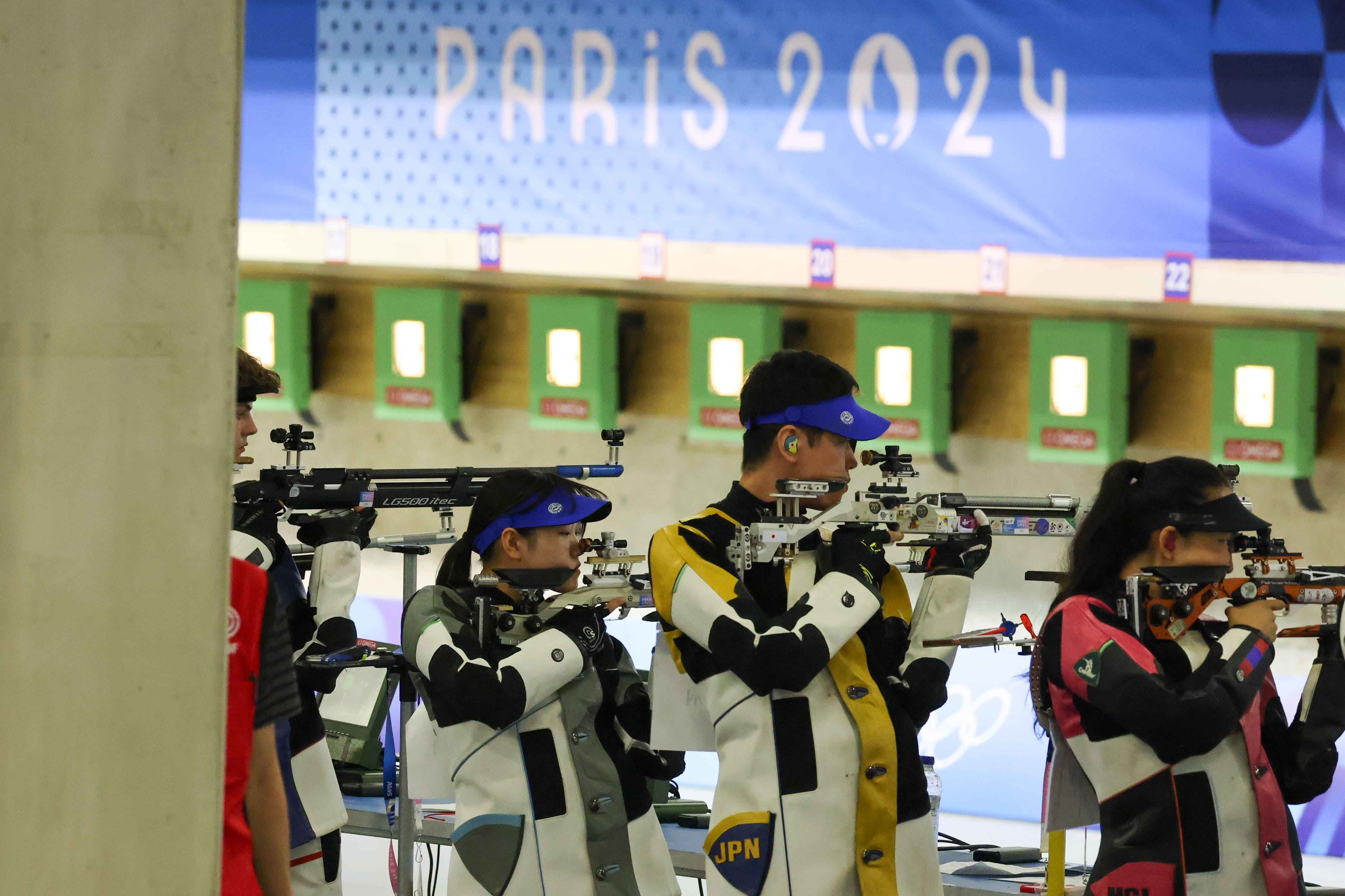 パリ2024大会ライフル射撃混合10mエアライフル団体本選
