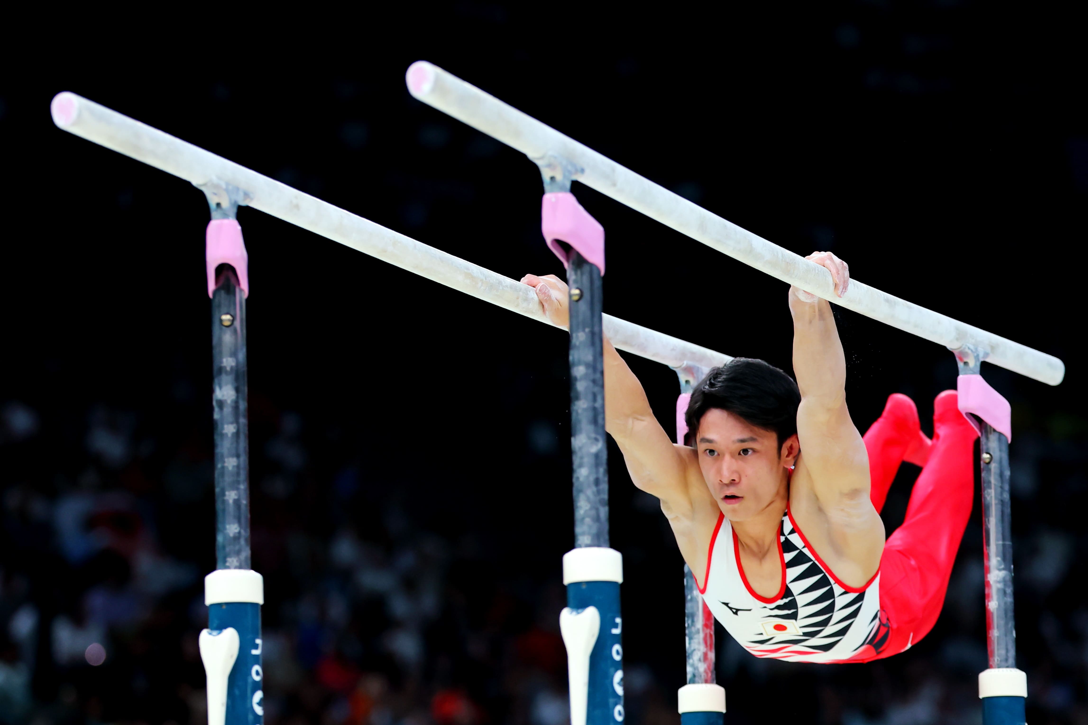 パリ2024大会体操競技男子団体予選（平行棒）