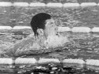 ミュンヘン五輪前の国内大会で力泳する田口信教