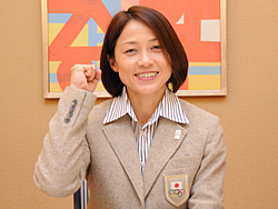 岡崎朋美旗手