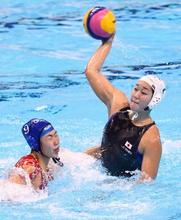 日本女子は中国に敗れる 水球・１７日