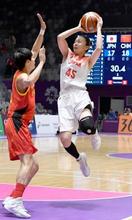 日本は中国に敗れ３位決定戦へ バスケットボール・３０日