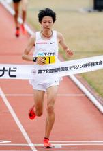 福岡国際マラソン、服部が初優勝 日本勢１４年ぶり