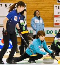 カーリング日本選手権開幕 ロコ・ソラーレが初戦黒星