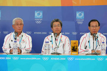 日本代表選手団、アテネで初の記者会見を開催