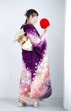 卓球の伊藤美誠「金メダル取る」 振り袖姿で２０歳の抱負