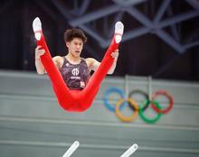 体操、１９歳橋本が初Ｖで五輪へ ２位萱と初の代表切符