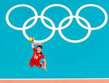 日本、五輪で２９年ぶり勝利 バレーボール・２４日