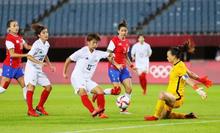 女子日本、準々決勝進出 サッカー・２７日