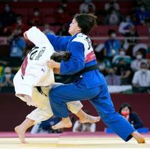 柔道の新井千鶴が金メダル 女子は今大会２個目、７０キロ級