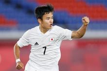 男子日本、初の３連勝で８強入り サッカー・２８日