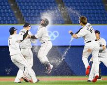 日本、サヨナラで準決勝へ 野球・２日