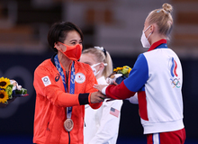 【メダリスト会見】体操女子種目別ゆかの村上選手「5年間が詰まった銅メダル」