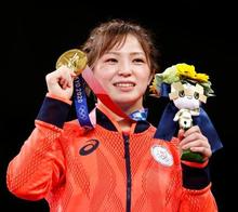 レスリング、川井友香子が「金」 姉・梨紗子も決勝進出