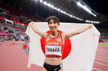 男子リレー、日本はバトンミス 陸上・６日