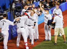 侍ジャパン、悲願の金メダル 米国破る、正式競技で初優勝