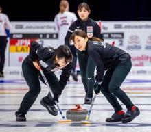 ロコ４勝目、コンサは３敗 カーリング五輪最終予選