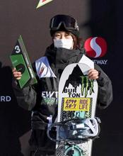 スノボ、村瀬心椛が３位 デューツアーのスロープスタイル