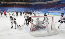 アイスホッケー女子代表が初練習 モーグルは３０日、コースへ