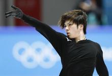 宇野昌磨、先陣切り団体ＳＰ 鍵山優真と入念に会場初練習