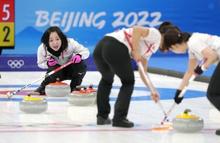 女子１次リーグ、日本は３連勝 カーリング・１２日