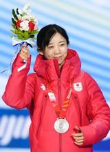 高木美帆「素直に喜べる銀」 スピード５００ｍでメダル授与式