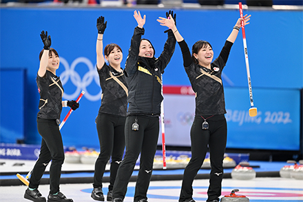 【北京冬季2022オリンピックメダリストインタビュー】藤澤五月・吉田知那美・鈴木夕湖・吉田夕梨花・石崎琴美：チーム全員でつかんだ銀メダル