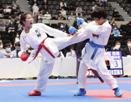空手女子組手、宮原が優勝 第１回体重別選手権、植草は準Ｖ