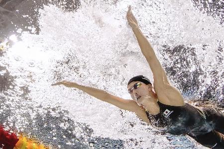 ＡＳ佐藤組、ＦＲも２位 世界水泳、メダルは最多７個