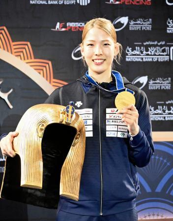 女子サーブルで江村美咲が金 世界フェンシング