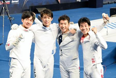 男子エペ日本は銅メダル 世界フェンシング第８日