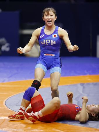 五輪覇者の須崎が無失点Ｖ 世界レスリング、森川も頂点