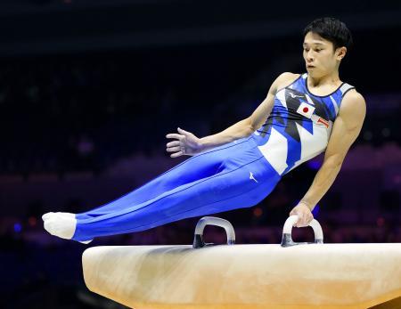 世界体操、日本男子１位で決勝へ 個人予選は谷川航がトップ