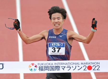 秋山が日本勢最高の７位 福岡国際マラソン２０２２