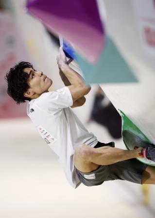 前回初Ｖの楢崎智亜ら準決勝へ ボルダリングのジャパンカップ