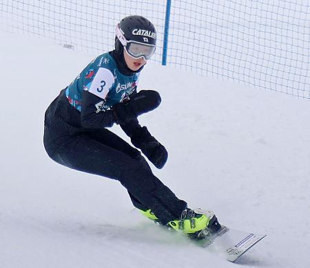 １９歳三木が世界選手権初Ｖ スノボ女子パラレル大回転