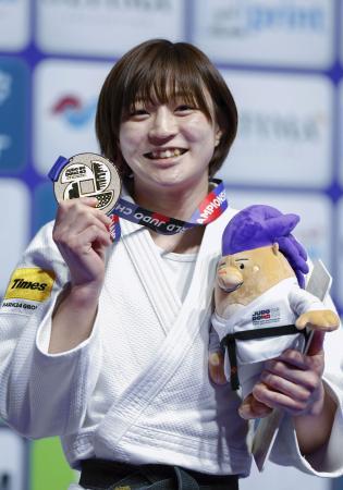 角田Ｖ３、日本女子３人目 世界柔道、高藤メダル逃す