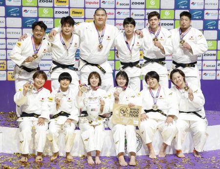 世界柔道、混合団体で日本６連覇 決勝でフランス破り有終の美