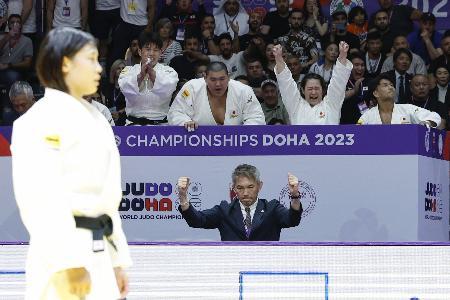 世界柔道、混合団体で日本６連覇 決勝でフランス破り有終の美