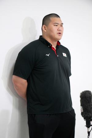 柔道・素根「もっと強くなれる」 斉藤は反省、世界選手権から帰国