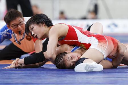 藤波が決勝へ、志土地に勝つ レスリング全日本選抜