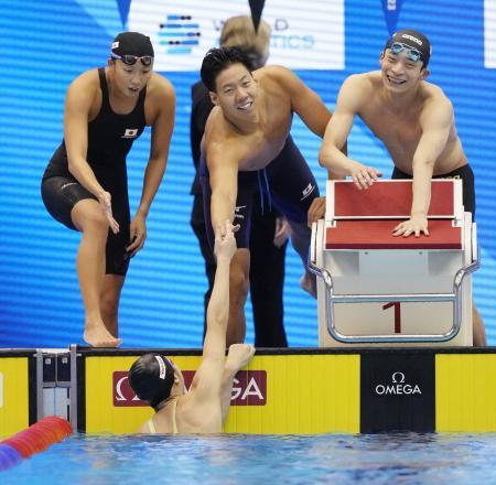 本多が２００バタで「銅」 世界水泳、小方ら決勝へ