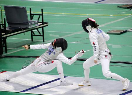 東晟、上野ら準決勝進出 全日本フェンシング第１日